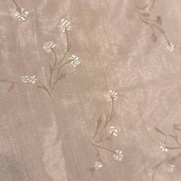 Beacon Looms Valance Neutral Taupe Floral Pattern Window Topper w Tassles - Picture 3 of 11